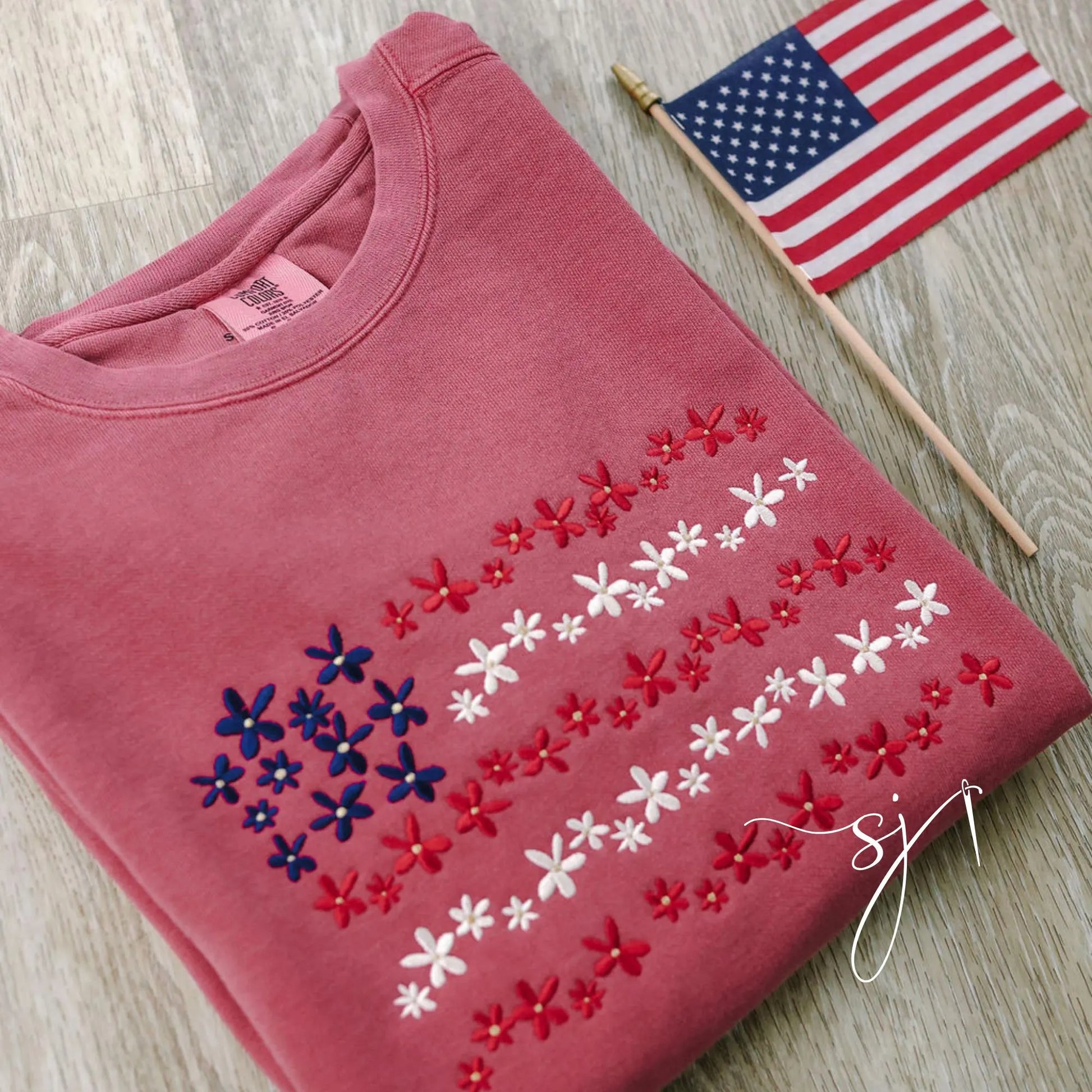 Floral American Flag Embroidered Comfort Colors Crewneck Sweatshirt, Vintage Inspired 4th of July Summer